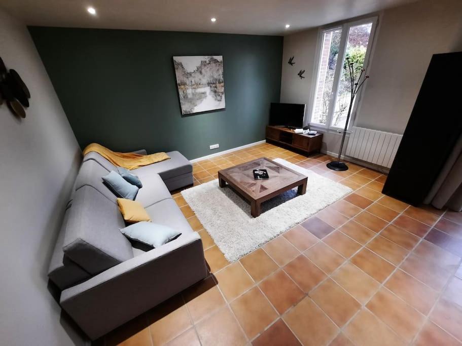 Photo of Others in Jouy