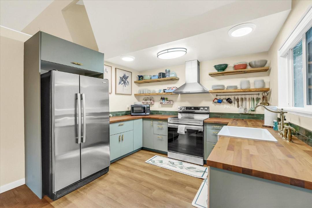 Photo of Others in Anderson Island