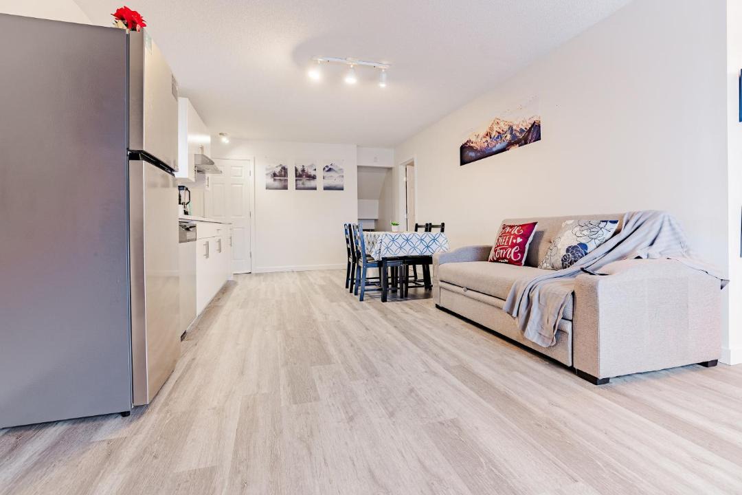 Photo of Others in Hidden Valley