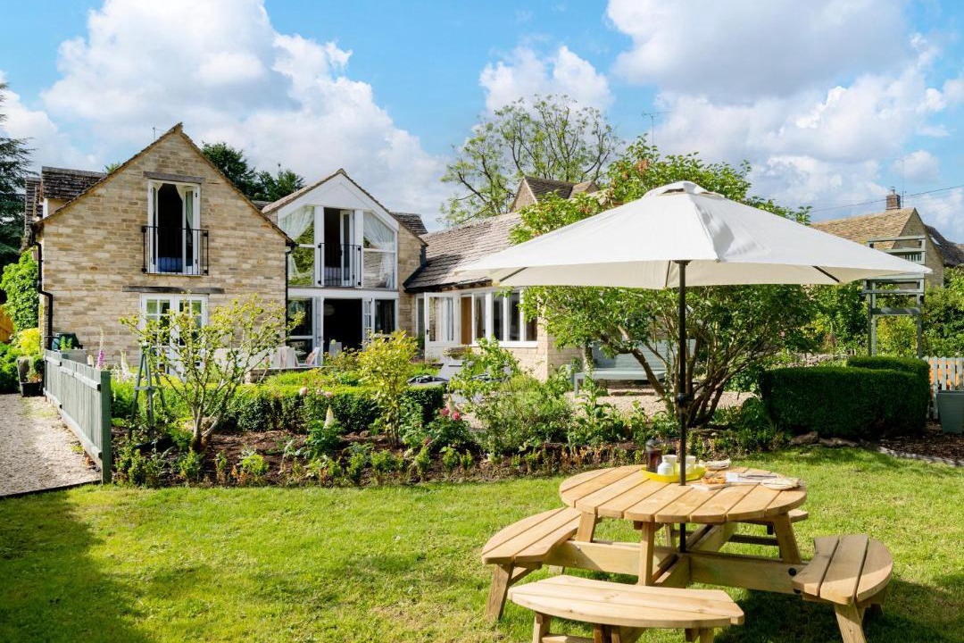 Photo of Others in Burford