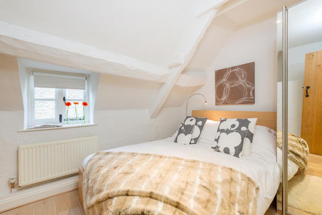 Photo of Bedroom in Burford