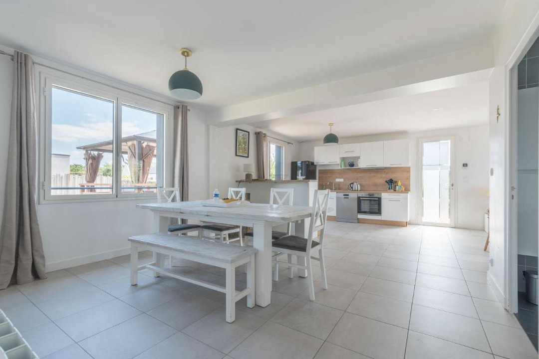 Photo of Others in Saint-Marc-sur-Mer