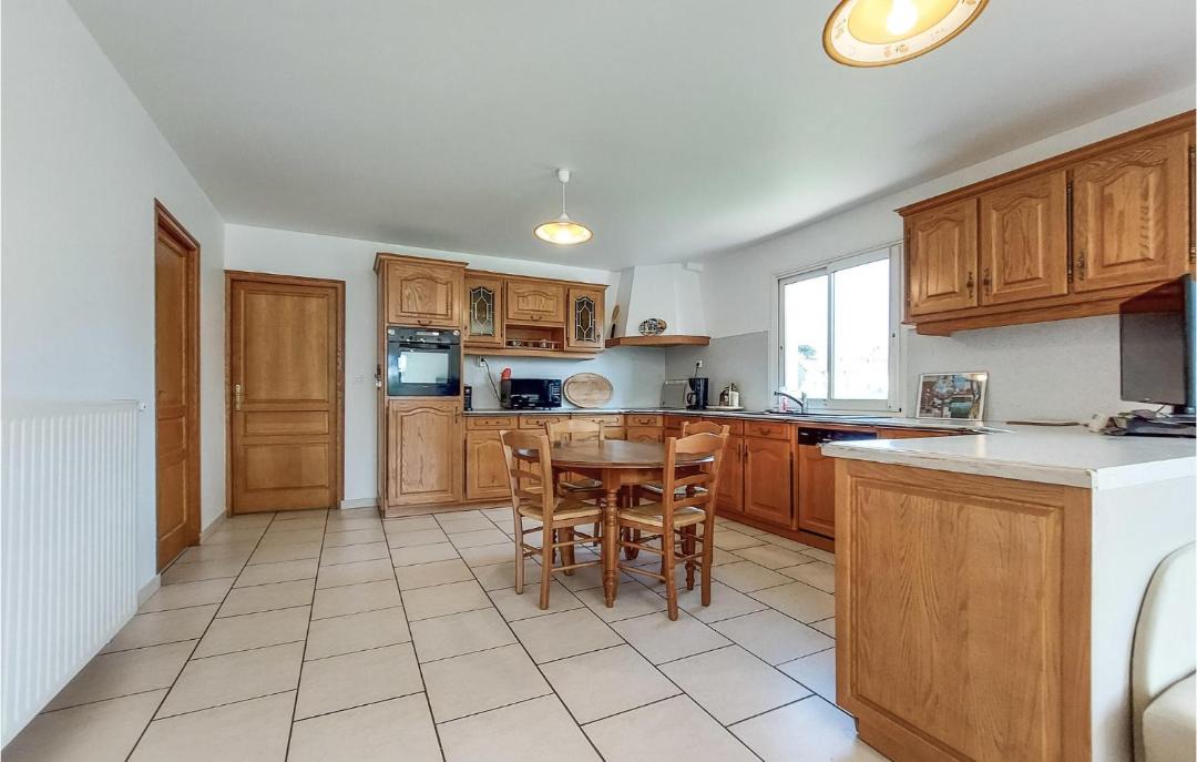 Photo of Kitchen in Saint-Pierre-de-Varengeville