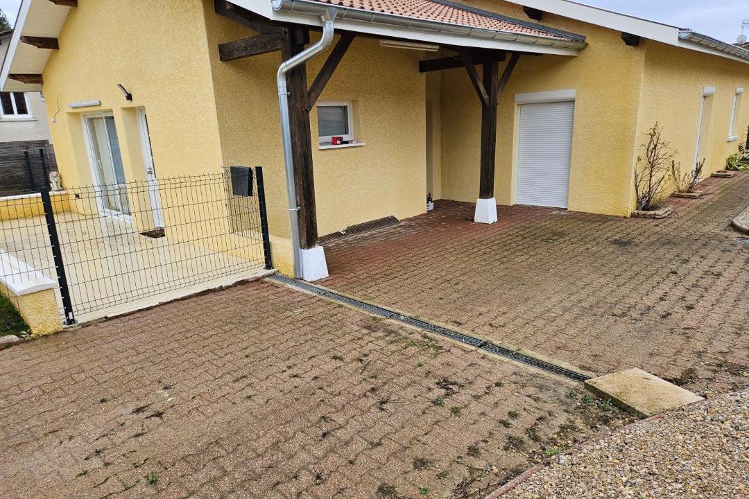 Photo of Buildings in Priay