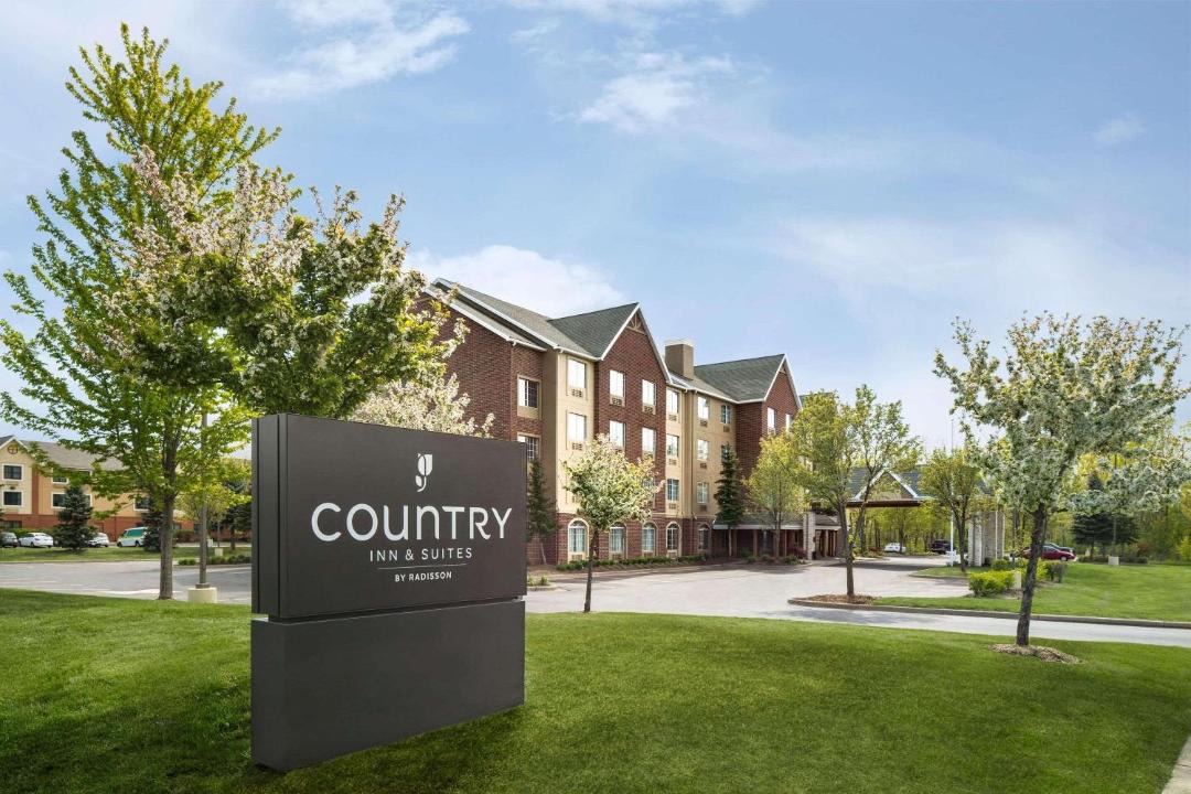 Photo of Buildings in Novi