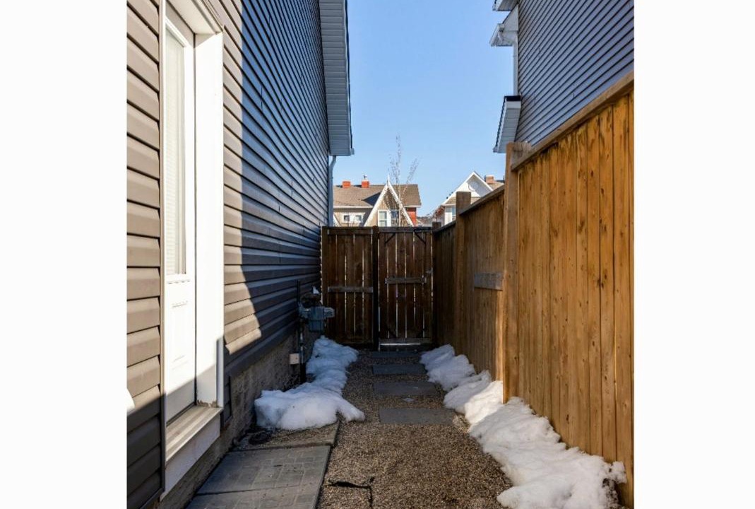 Photo of Others in Auburn Bay