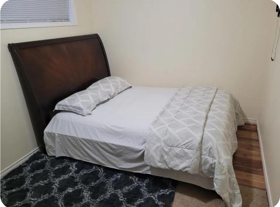 Photo of Others in Auburn Bay