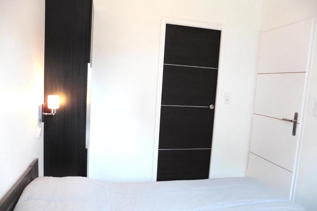 Photo of Bedroom in Langrolay-sur-Rance