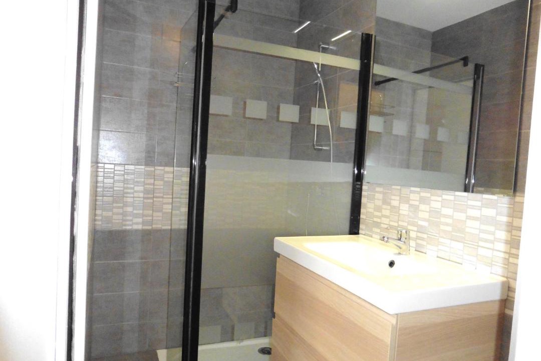 Photo of Bathroom in Langrolay-sur-Rance