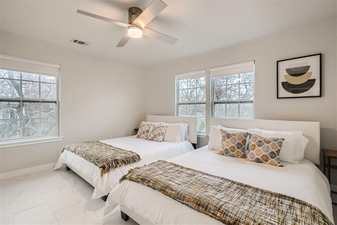 Photo of Bedroom in Foster Heights