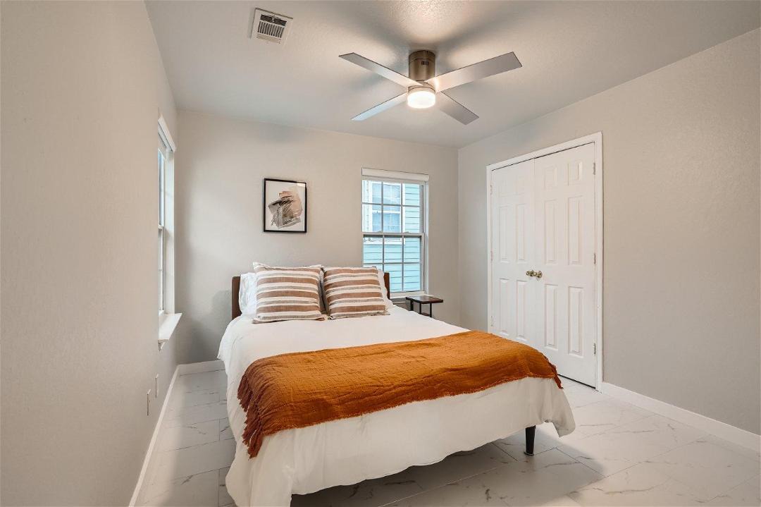 Photo of Bedroom in Foster Heights