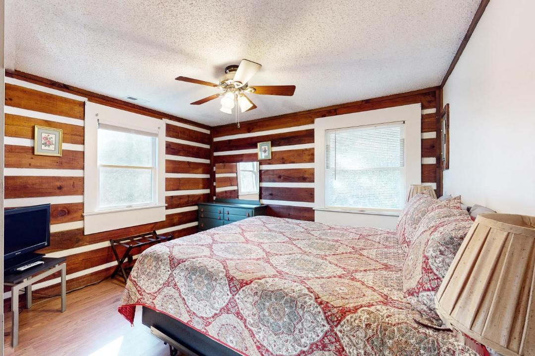 Photo of Bedroom in Qualla
