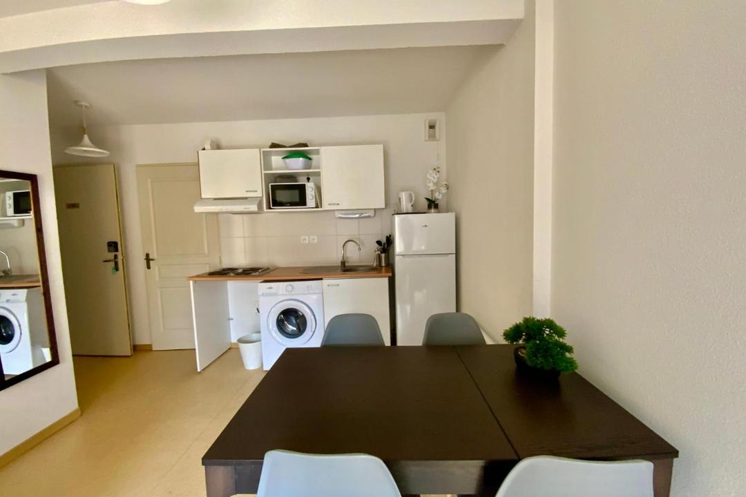 Photo of Others in Avene