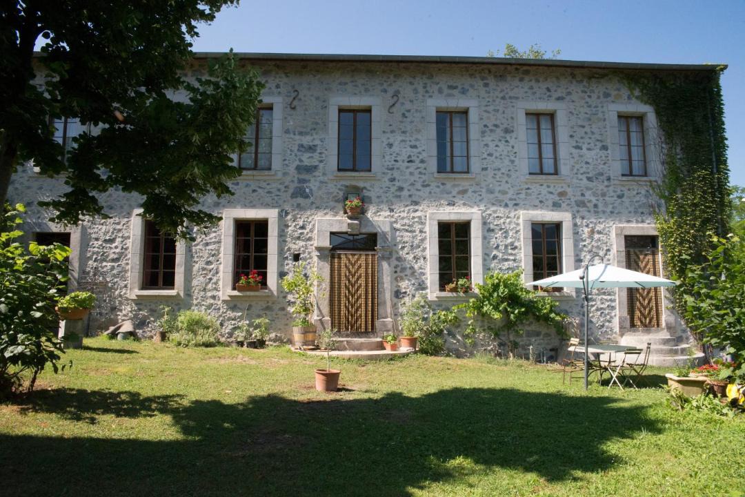Photo of Others in Gembrie