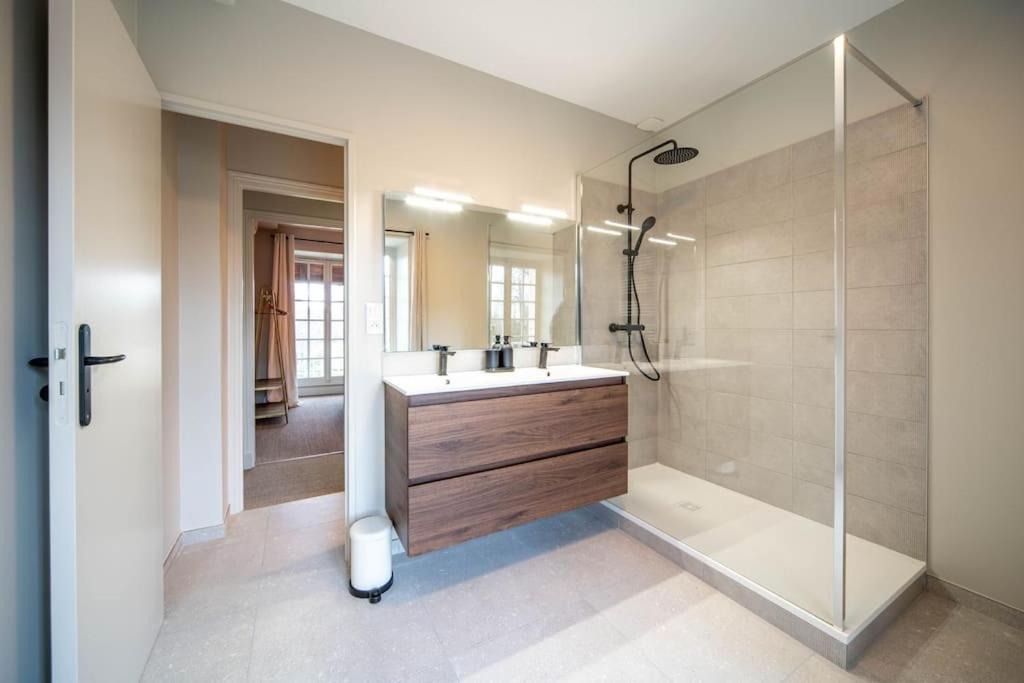 Photo of Others in Dracy-le-Fort