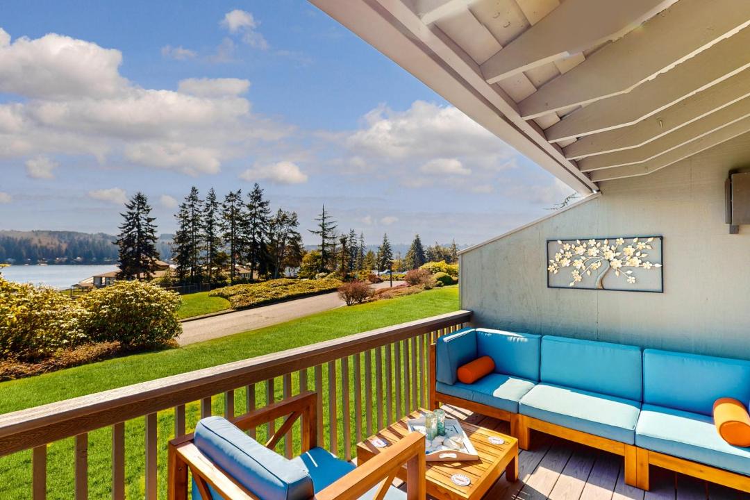 Photo of Patio Balcony in Port Ludlow