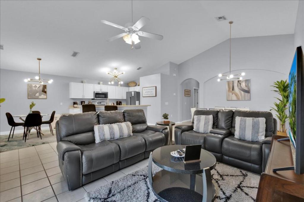 Photo of Livingroom in Highgate Park