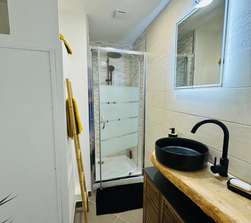Photo of Bathroom in Saint-Omer