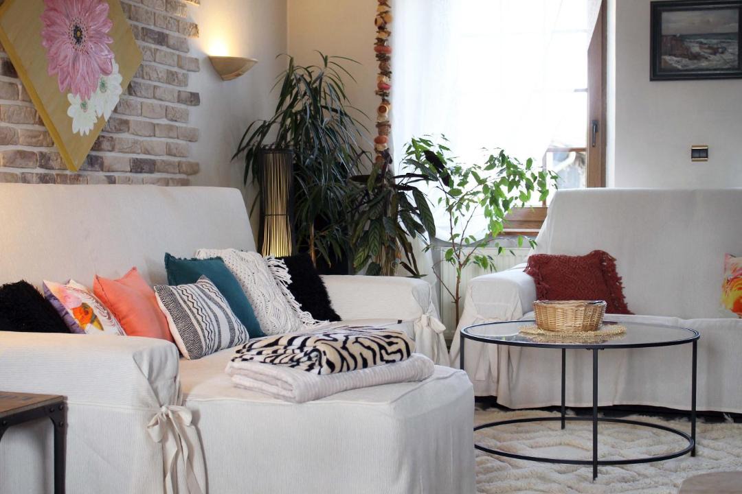 Photo of Others in Butten