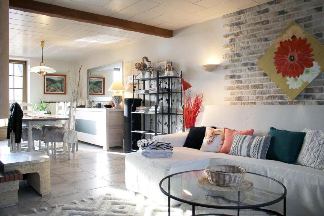 Photo of Others in Butten