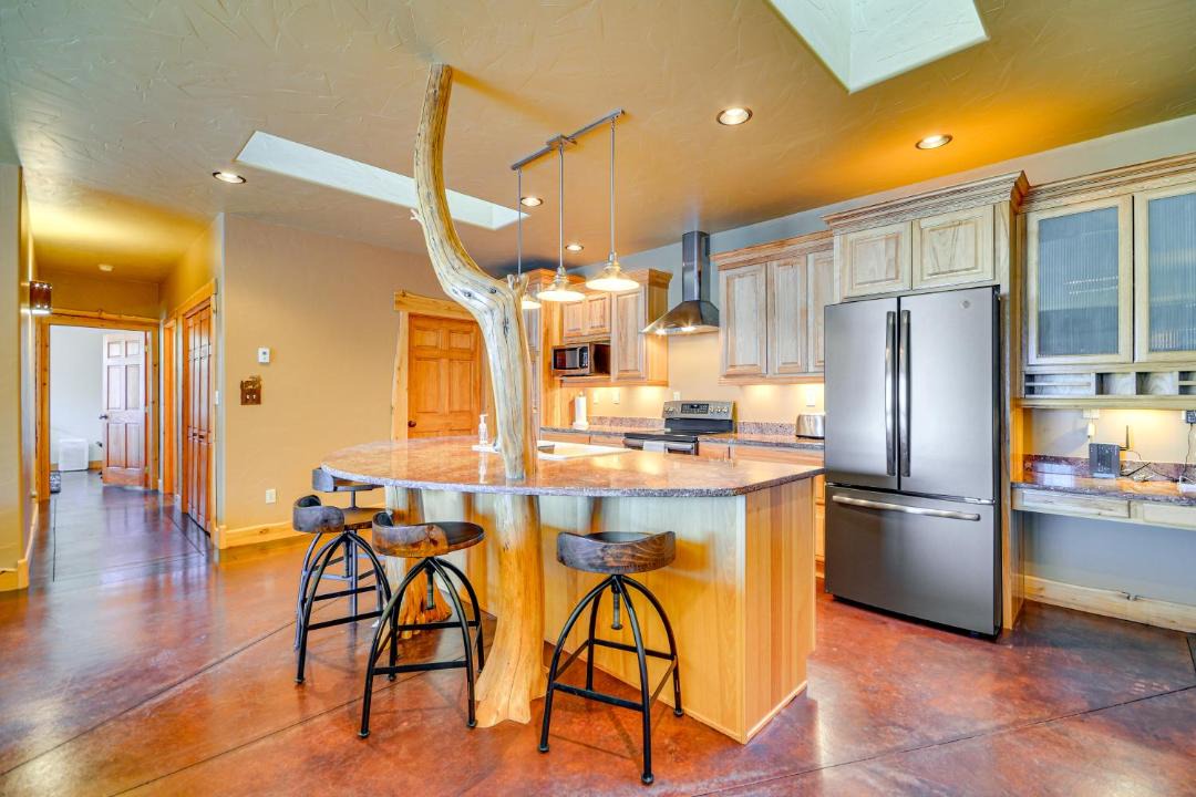 Photo of Others in Nye