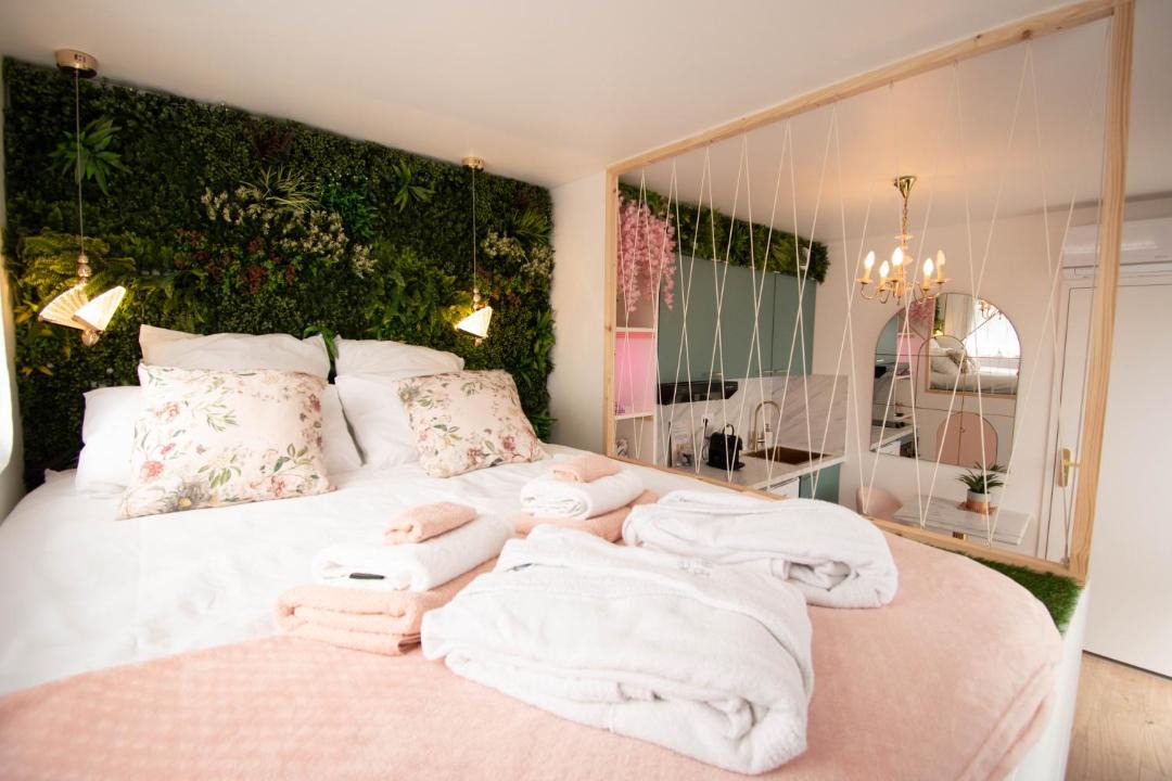 Photo of Others in Montfort-sur-Meu