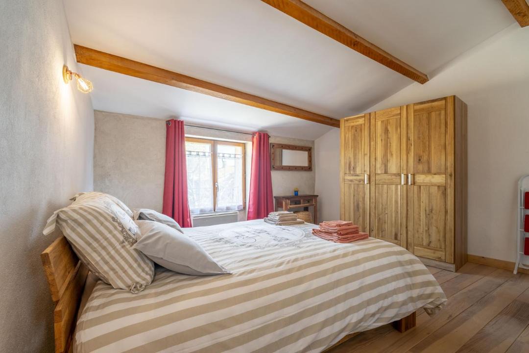 Photo of Others in Aigne