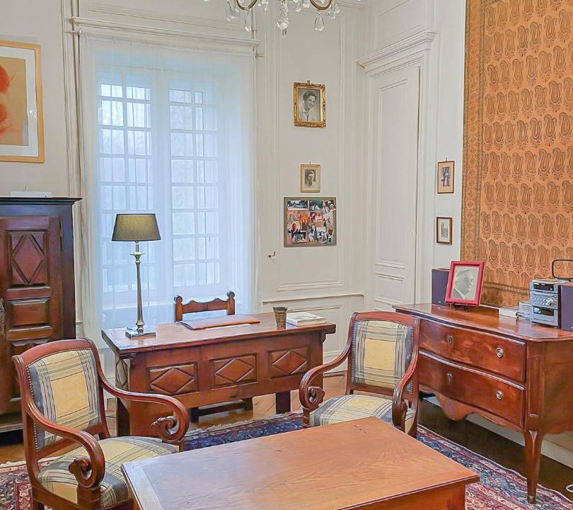 Photo of Others in Quintin