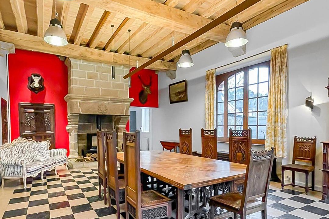 Photo of Others in Quintin