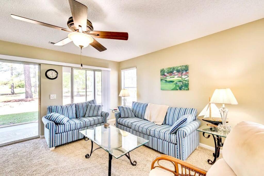 Photo of Livingroom in Waterford Plantation