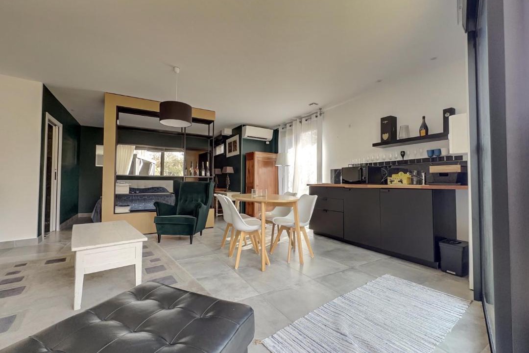 Photo of Livingroom in Courcelles-Sapicourt