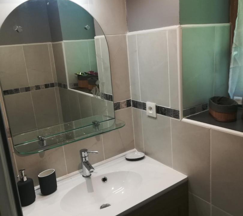 Photo of Others in Melles