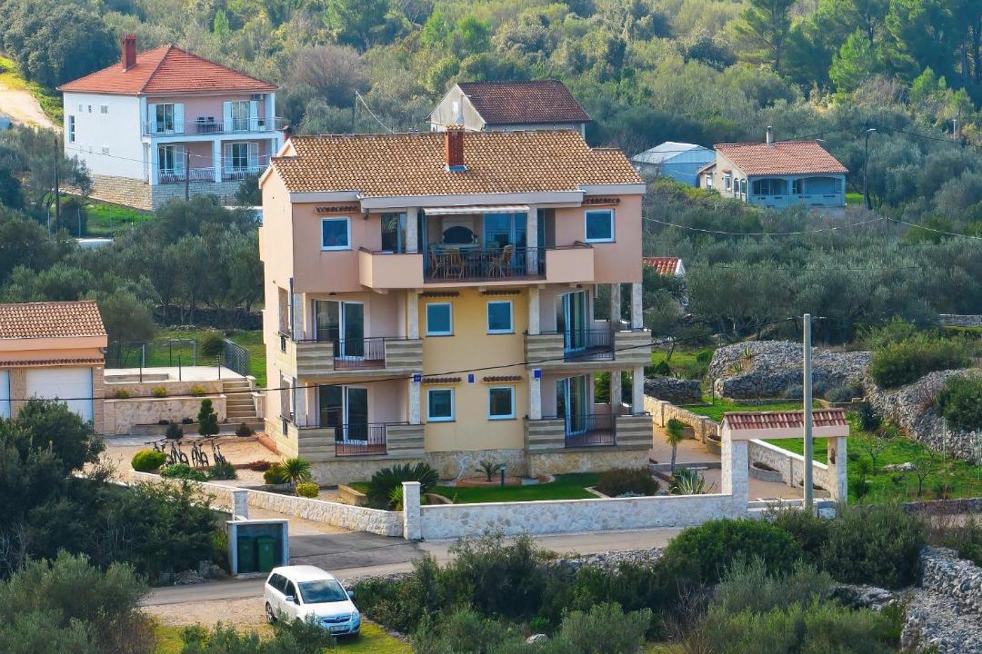 Photo of Buildings in Kukljica