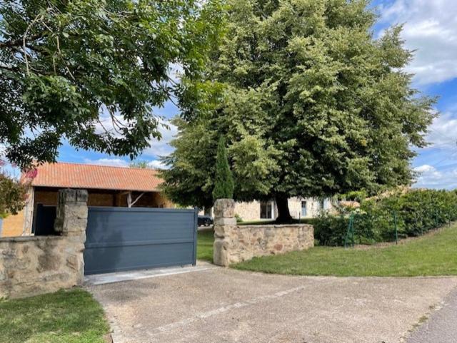 Photo of Others in Saint-Saud-Lacoussiere