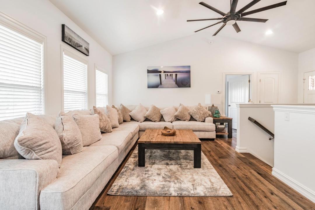 Photo of Livingroom in Lost Bridge Village