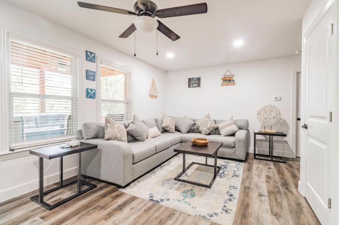 Photo of Livingroom in Lost Bridge Village