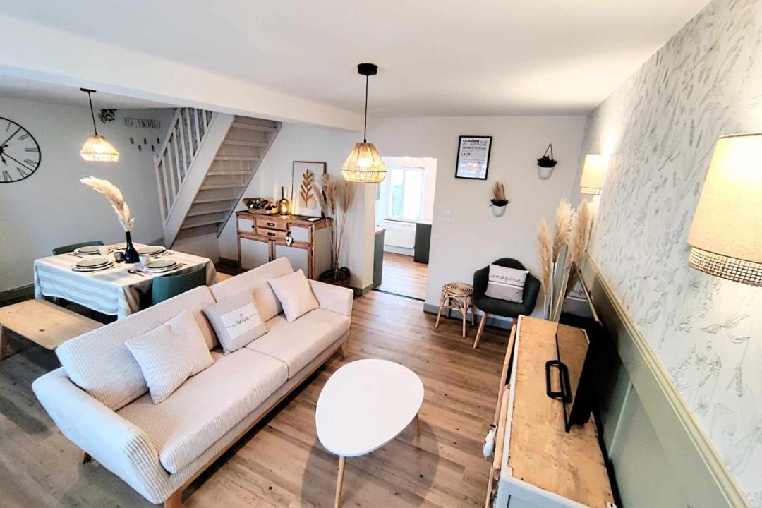 Photo of Others in Mondrepuis