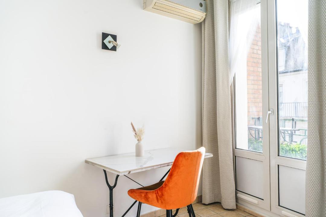 Photo of Others in Levallois-Perret