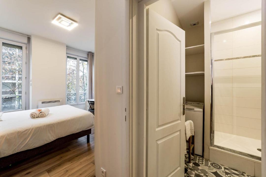 Photo of Others in 2nd Arrondissement