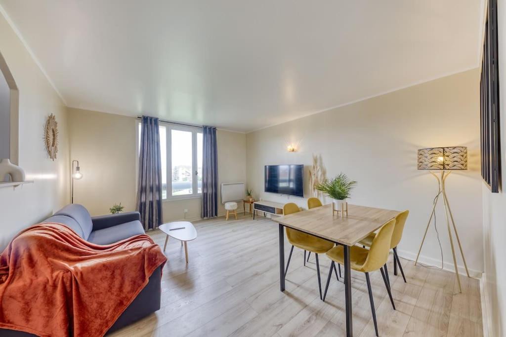 Photo of Livingroom in Ris Orangis