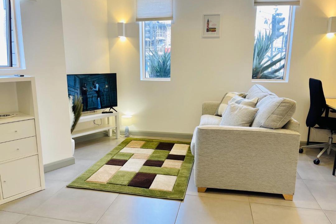 Photo of Others in Nine Elms