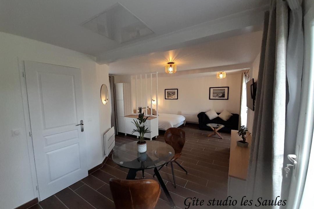 Photo of Others in Rue