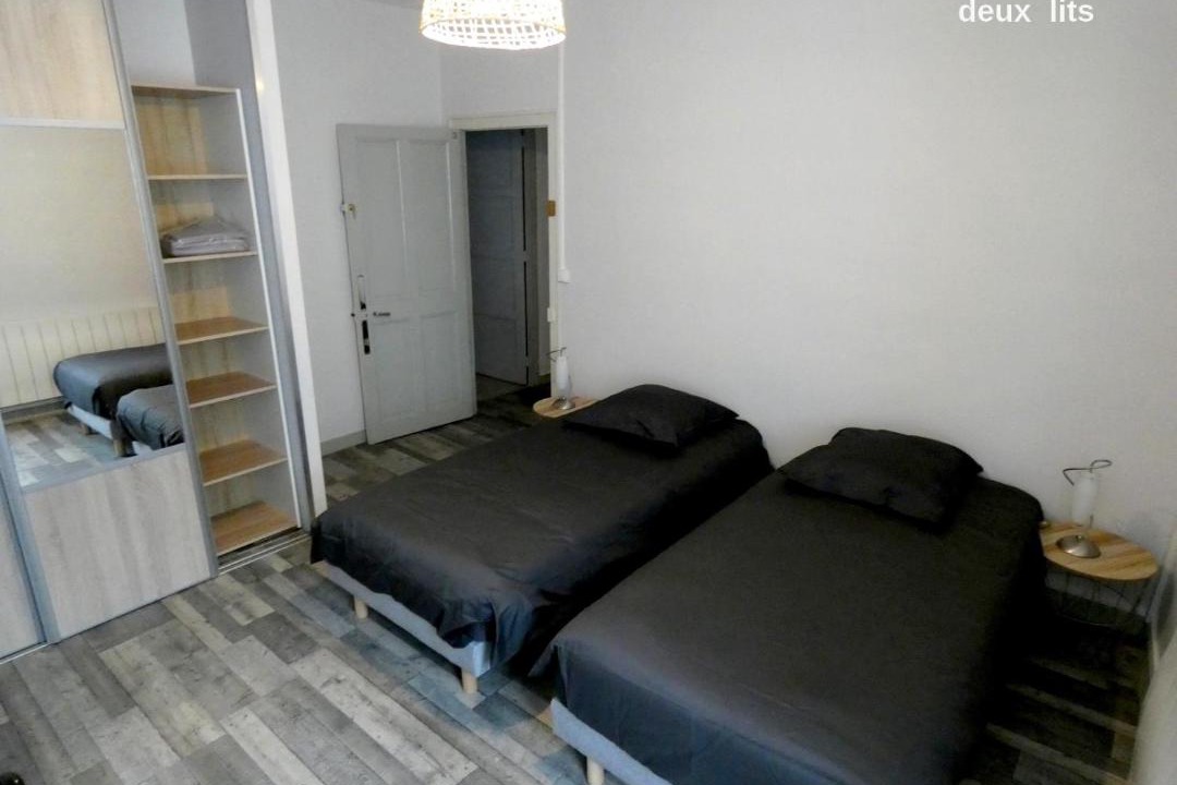 Photo of Others in Baix