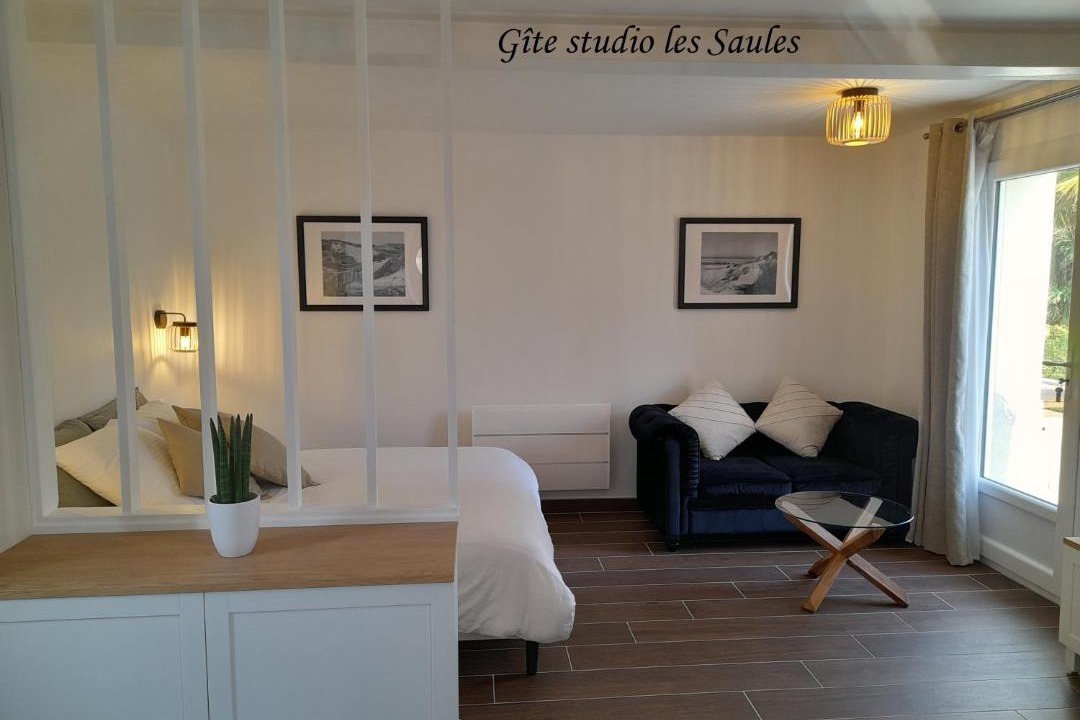 Photo of Others in Rue