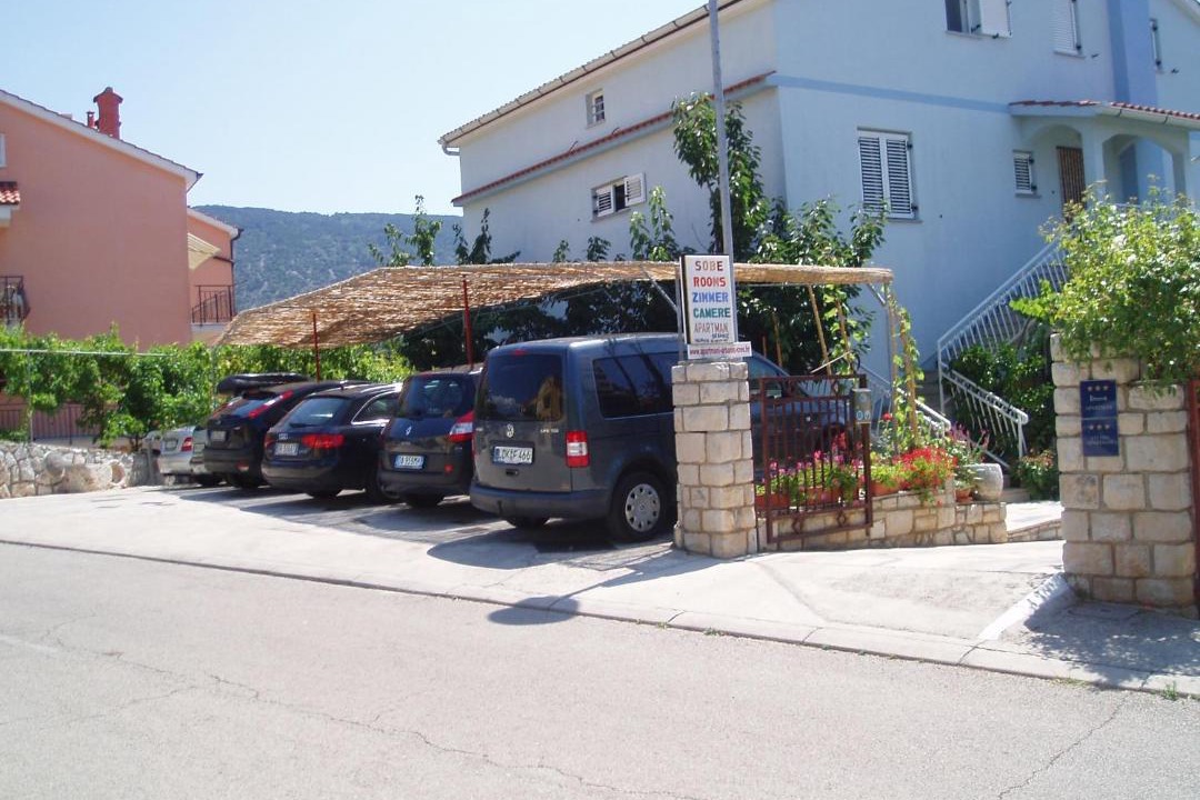 Photo of Others in Cres