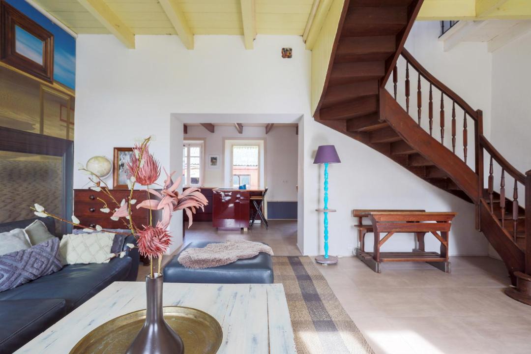 Photo of Others in Prat