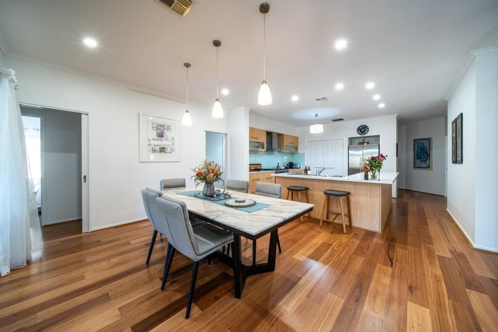 Photo of Others in Largs North