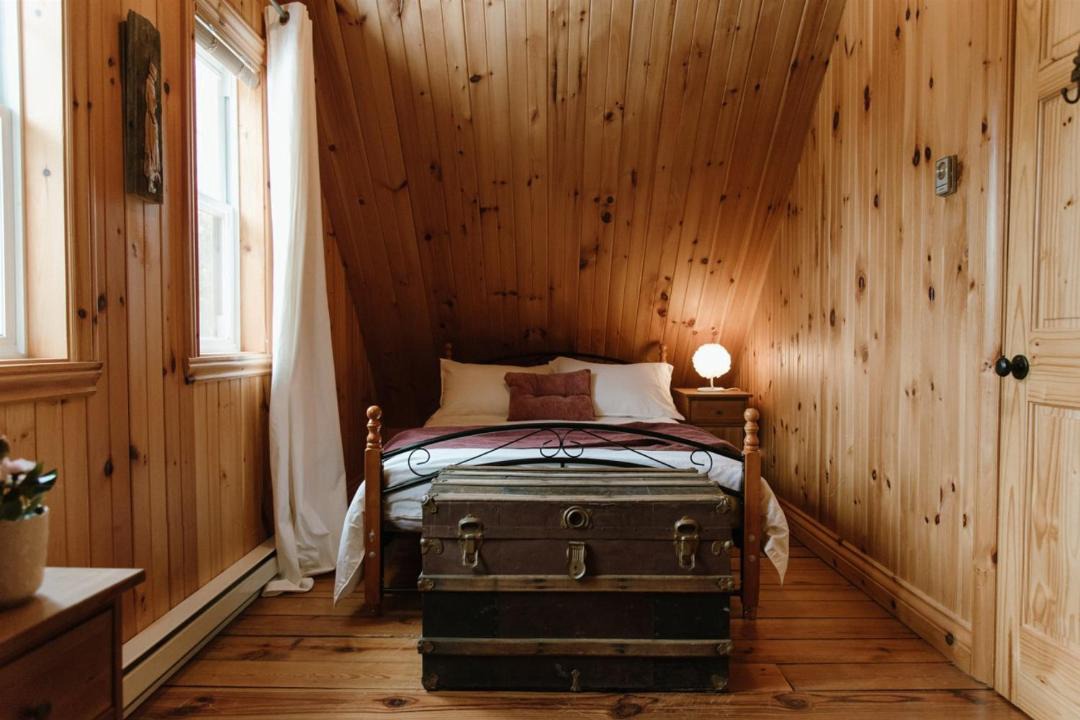 Photo of Bedroom in Eastman