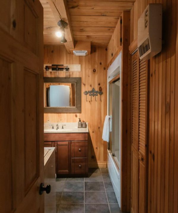 Photo of Bathroom in Eastman
