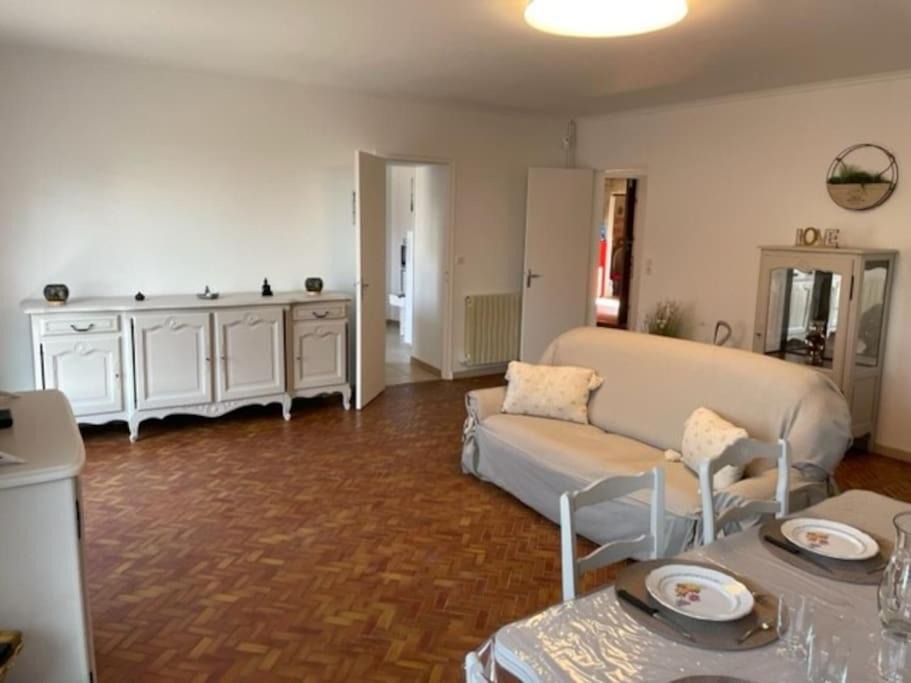 Photo of Others in Cadillac-en-Fronsadais